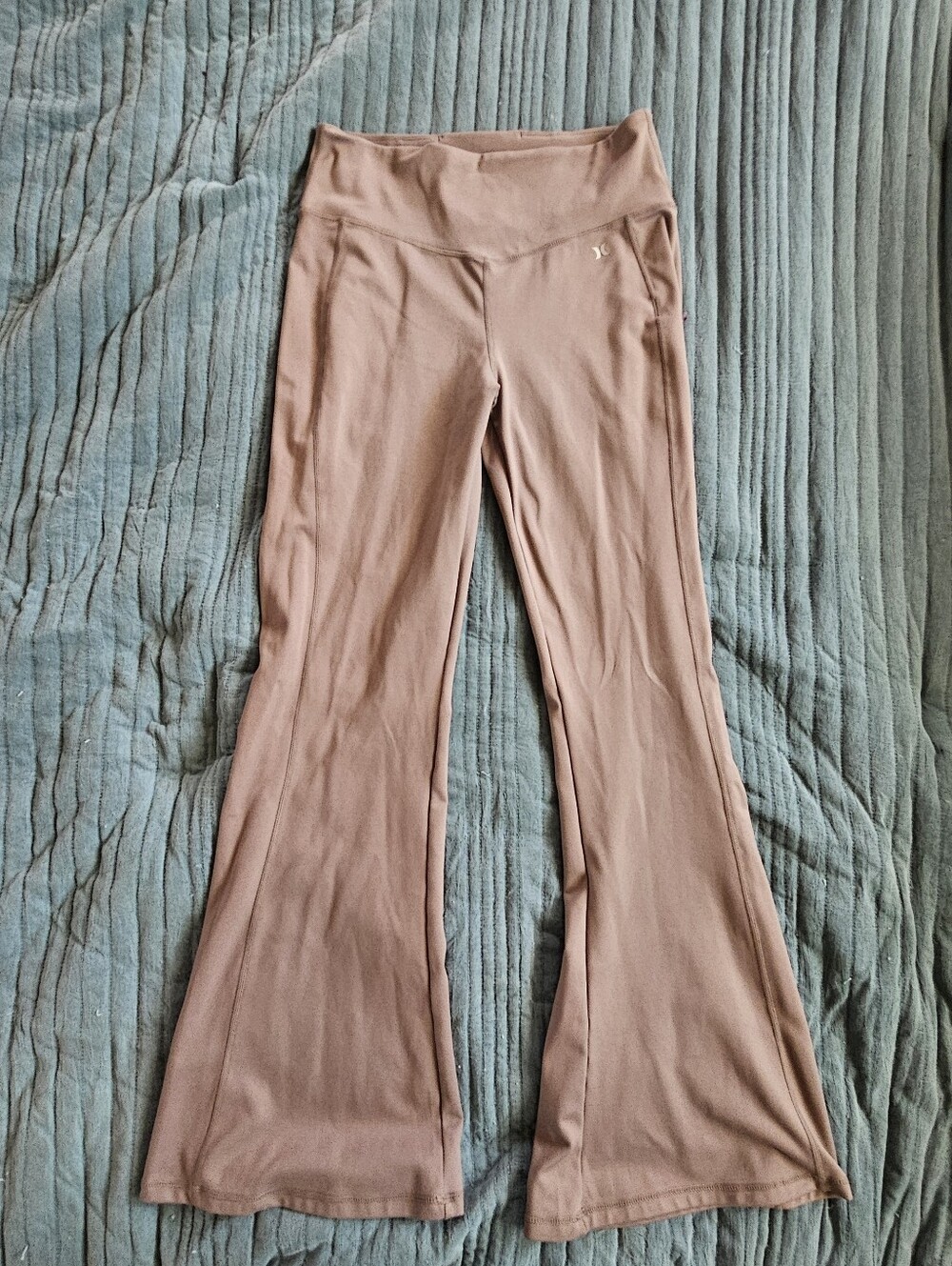 Hurley High-Waist Flared Yoga Pants Taupe Brown